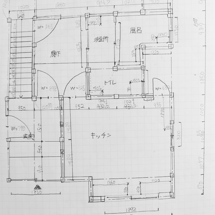 綺麗な実測です。ここまで取れたら工事にも使えます。1階の図です。#reshimizuura #和歌山 #海南市 #冷水浦 #リノベーション #リノベ #旅する大工 #いとうともひさ #PersimmonHillsArchitects# #デザインと  #しまだひろゆき #工事 #実測